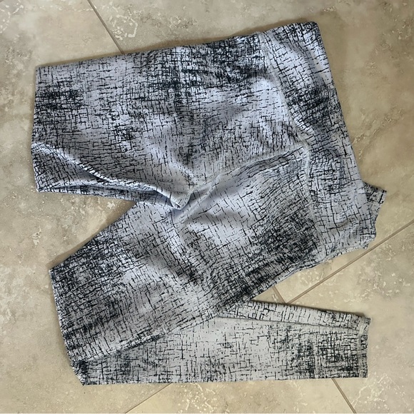 Alo legging - Picture 2 of 4